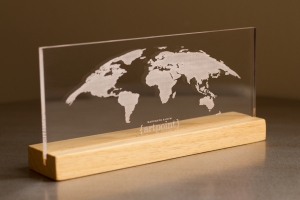 Παγκόσμιος Χάρτης με Λογότυπο